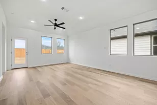 214 Hornet St, Elgin, TX 78621 - Photo 10