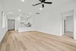 214 Hornet St, Elgin, TX 78621 - Photo 8
