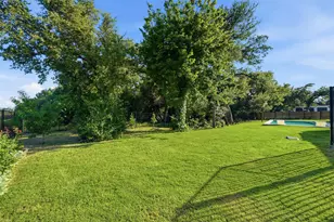 141 Blessing Ranch Estates Dr, Liberty Hill, TX 78642 - Photo 34