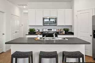 300 Puerto Plata Ave, Bastrop, TX 78602 - Photo 8