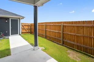 300 Puerto Plata Ave, Bastrop, TX 78602 - Photo 26