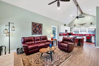 10502 W Lakeview Drive, Jonestown, TX 78645 - Photo 16