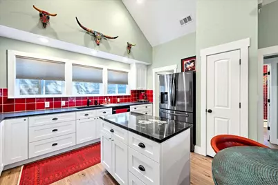 10502 W Lakeview Drive, Jonestown, TX 78645 - Photo 1