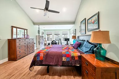 10502 W Lakeview Drive, Jonestown, TX 78645 - Photo 24