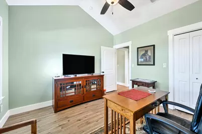 10502 W Lakeview Drive, Jonestown, TX 78645 - Photo 30