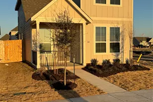 140 Hartson Dr W, Taylor, TX 76574 - Photo 1