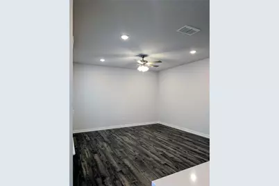 140 Hartson Drive W, Taylor, TX 76574 - Photo 6