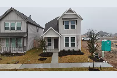 140 Hartson Drive W, Taylor, TX 76574 - Photo 2