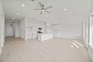 108 Divisadero Dr, Hutto, TX 78634 - Photo 6