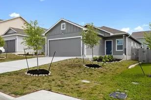 221 Barbary Coast Ln, Jarrell, TX 76537 - Photo 2