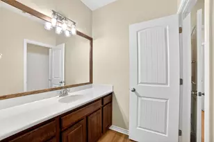 1090 Sussex, Round Rock, TX 78665 - Photo 32