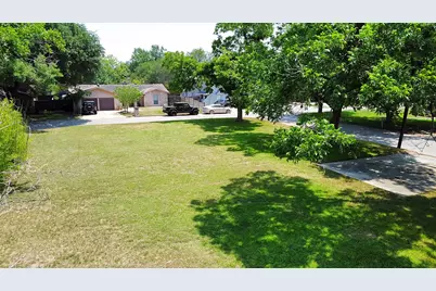 922 Booneville Avenue, New Braunfels, TX 78130 - Photo 12