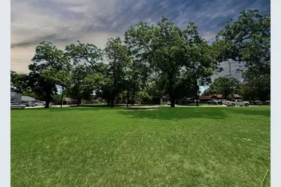 922 Booneville Avenue, New Braunfels, TX 78130 - Photo 10