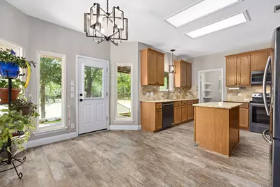 112 McLeod, Cedar Creek, TX 78612 - Photo 14