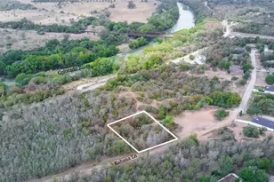 307 Kahana Ln, Bastrop, TX 78602 - Photo 1