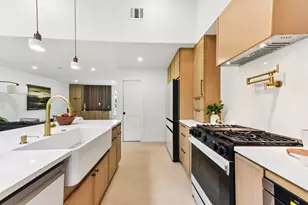 7503 Carriage Dr, Austin, TX 78752 - Photo 10