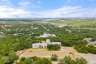 4401 Whirlwind Cove, Spicewood, TX 78669 - Photo 38