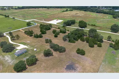 1021 E Old Hallettsville Road, Flatonia, TX 78941 - Photo 24