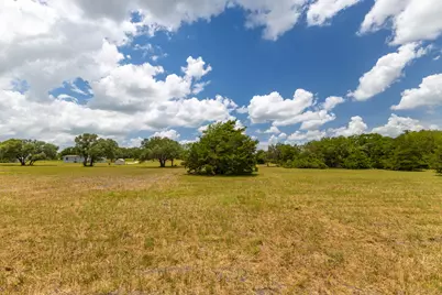 1021 E Old Hallettsville Road, Flatonia, TX 78941 - Photo 8