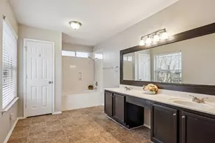 122 Mossy Rock Cove, Hutto, TX 78634 - Photo 14