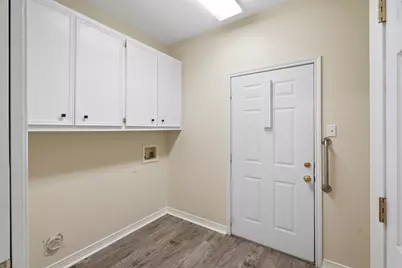 1906 Meadow Ridge Drive, Taylor, TX 76574 - Photo 20