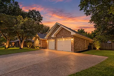 1906 Meadow Ridge Drive, Taylor, TX 76574 - Photo 2
