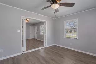 801 E Johnson St, Burnet, TX 78611 - Photo 12