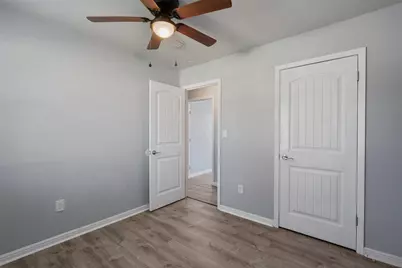 801 E Johnson Street, Burnet, TX 78611 - Photo 22