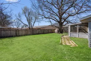 801 E Johnson St, Burnet, TX 78611 - Photo 26