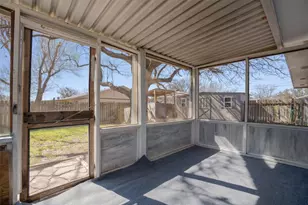 801 E Johnson St, Burnet, TX 78611 - Photo 24