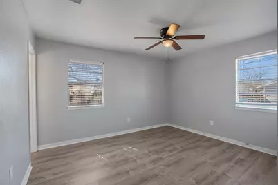 801 E Johnson Street, Burnet, TX 78611 - Photo 14