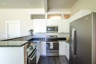 809 Vance St, Taylor, TX 76574 - Photo 2