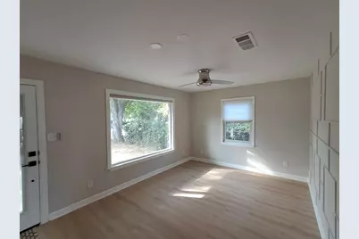 202 Jones Street, Smithville, TX 78957 - Photo 6