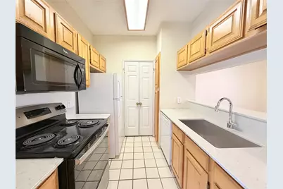 3001 Cedar Street #114, Austin, TX 78705 - Photo 10