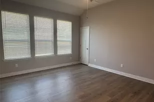 812 Karst Cv, Georgetown, TX 78628 - Photo 10