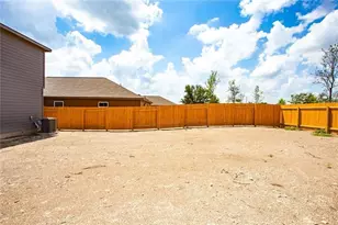 1004 Riverdale Cove, Jarrell, TX 76537 - Photo 26