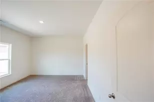 1004 Riverdale Cove, Jarrell, TX 76537 - Photo 6