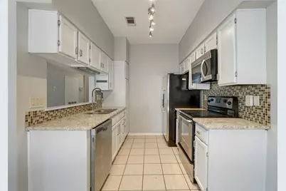 908 Poplar Street #103, Austin, TX 78705 - Photo 4