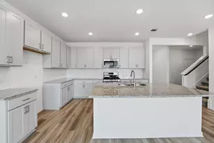 102 Childress St, Hutto, TX 78634 - Photo 2