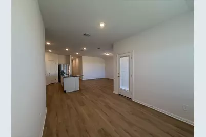 108 Honey Bee Road, Jarrell, TX 76537 - Photo 6