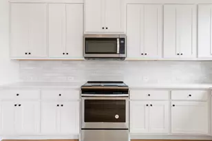 302 E 19 5 St, Georgetown, TX 78626 - Photo 14