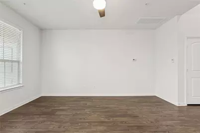 1200 S 10th Street #303, Pflugerville, TX 78660 - Photo 2