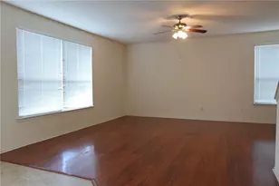 1004 W South St, Leander, TX 78641 - Photo 4