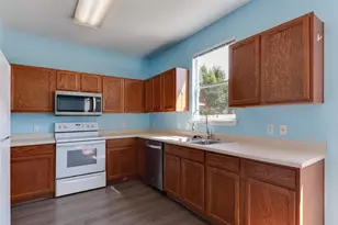 1004 W South St, Leander, TX 78641 - Photo 10