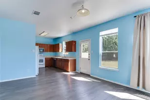 1004 W South St, Leander, TX 78641 - Photo 6