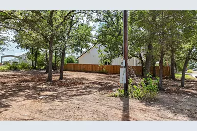 115 Eaglenest Court, Smithville, TX 78957 - Photo 4