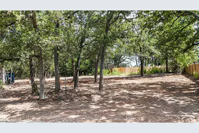 115 Eaglenest Court, Smithville, TX 78957 - Photo 8