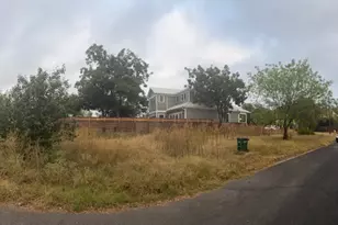 1917 E 11th St, Austin, TX 78702 - Photo 1