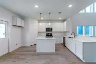 117 Cougar Hl Dr, Jarrell, TX 76537 - Photo 8