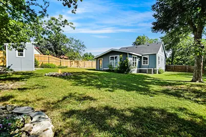 103 E Hoopes Avenue, Pflugerville, TX 78660 - Photo 18